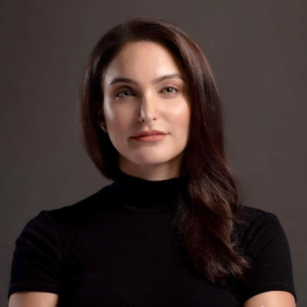 Meet your Posher, Yasmin